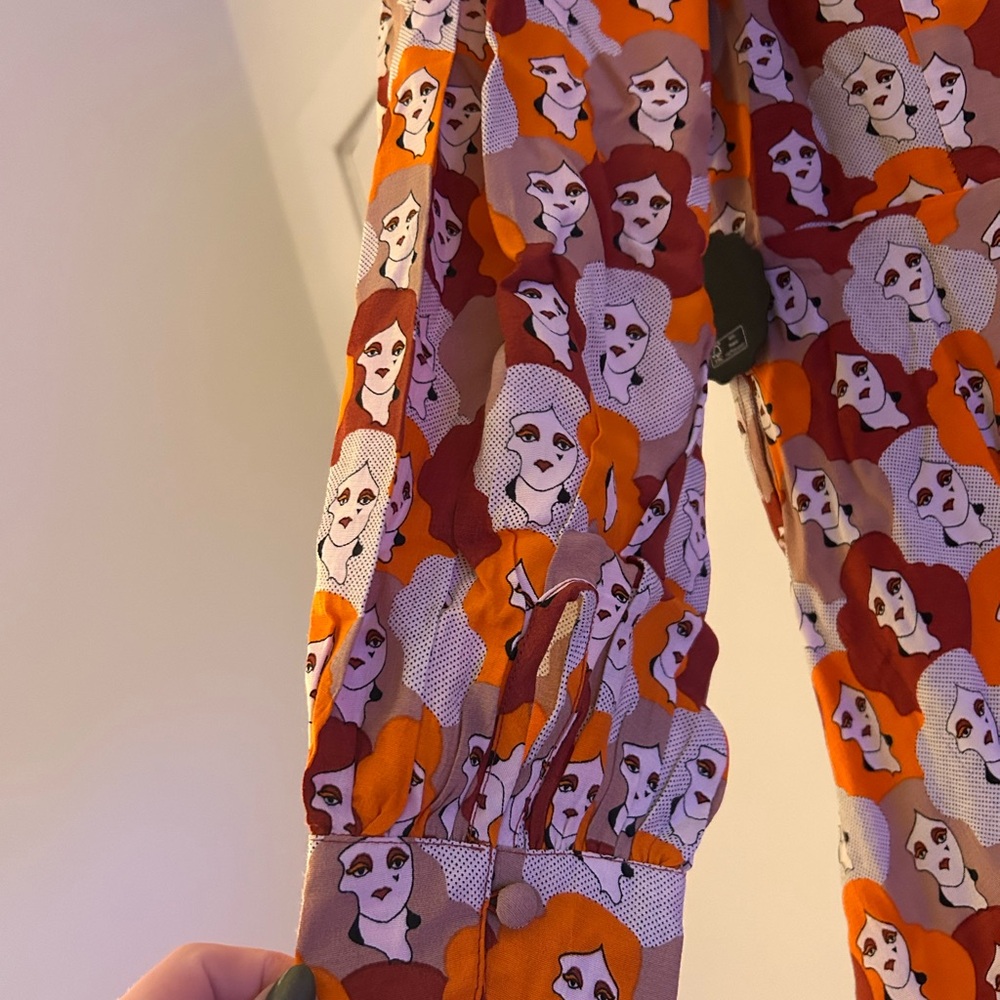Bus Stop X Joanie - Bexley Amazing Faces Print Tea Dress - Picture 5 of 5